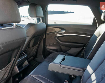 Ауди E-Tron, объемом двигателя 0 л и пробегом 60 тыс. км за 41500 $, фото 29 на Automoto.ua