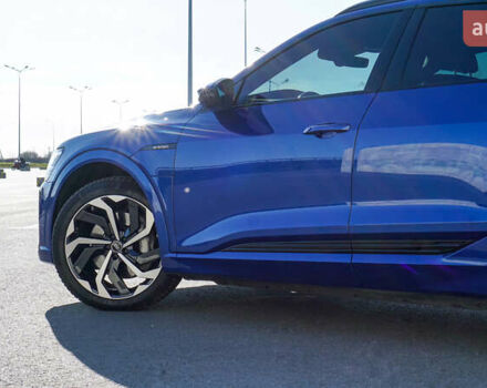 Ауди E-Tron, объемом двигателя 0 л и пробегом 60 тыс. км за 41500 $, фото 6 на Automoto.ua