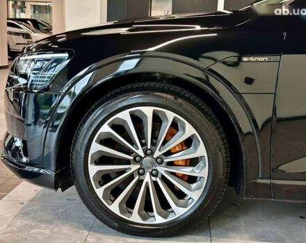 Ауди E-Tron, объемом двигателя 0 л и пробегом 69 тыс. км за 35000 $, фото 6 на Automoto.ua