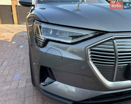 Ауди E-Tron, объемом двигателя 0 л и пробегом 40 тыс. км за 35000 $, фото 19 на Automoto.ua