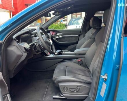 Ауди E-Tron, объемом двигателя 0 л и пробегом 2 тыс. км за 56000 $, фото 14 на Automoto.ua