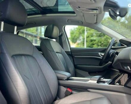 Ауди E-Tron, объемом двигателя 0 л и пробегом 45 тыс. км за 34300 $, фото 20 на Automoto.ua