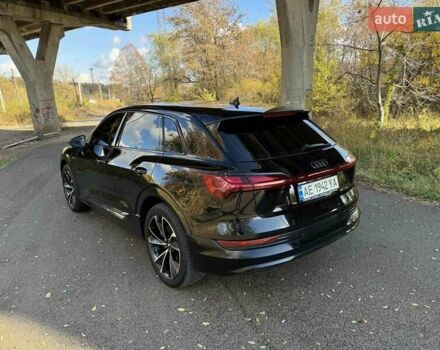 Ауди E-Tron, объемом двигателя 0 л и пробегом 65 тыс. км за 25599 $, фото 5 на Automoto.ua