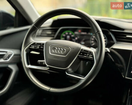 Ауди E-Tron, объемом двигателя 0 л и пробегом 35 тыс. км за 30000 $, фото 2 на Automoto.ua