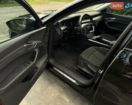 Ауди E-Tron, объемом двигателя 0 л и пробегом 35 тыс. км за 30000 $, фото 28 на Automoto.ua