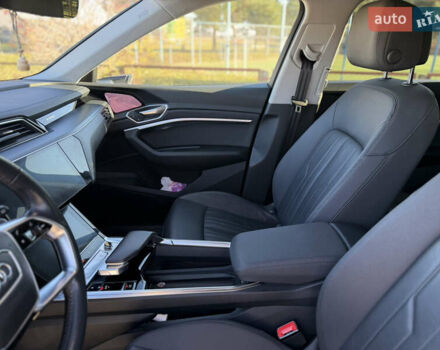 Ауді E-Tron, об'ємом двигуна 0 л та пробігом 129 тис. км за 28500 $, фото 14 на Automoto.ua