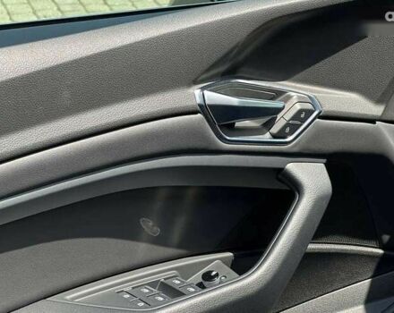 Ауди E-Tron, объемом двигателя 0 л и пробегом 45 тыс. км за 34300 $, фото 10 на Automoto.ua