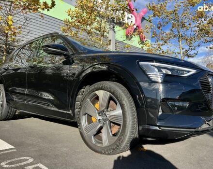 Ауди E-Tron, объемом двигателя 0 л и пробегом 30 тыс. км за 59665 $, фото 7 на Automoto.ua