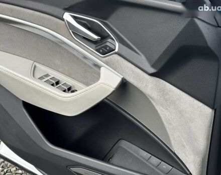 Ауди E-Tron, объемом двигателя 0 л и пробегом 101 тыс. км за 38500 $, фото 17 на Automoto.ua