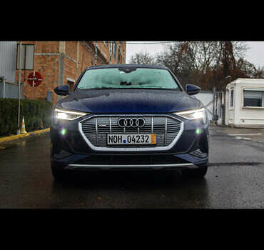 Ауді E-Tron, об'ємом двигуна 0 л та пробігом 81 тис. км за 34500 $, фото 9 на Automoto.ua