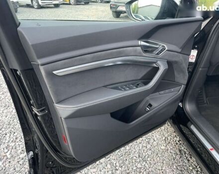 Ауди E-Tron, объемом двигателя 0 л и пробегом 70 тыс. км за 39999 $, фото 11 на Automoto.ua