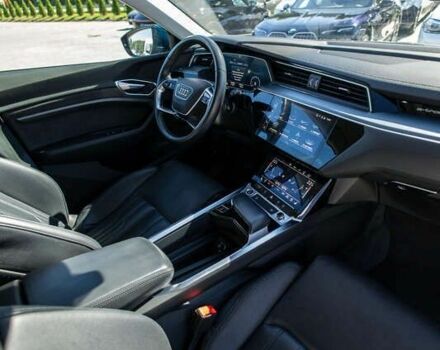 Ауди E-Tron, объемом двигателя 0 л и пробегом 120 тыс. км за 32900 $, фото 8 на Automoto.ua