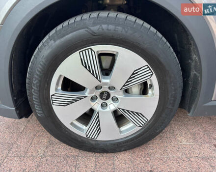 Ауди E-Tron, объемом двигателя 0 л и пробегом 40 тыс. км за 35000 $, фото 21 на Automoto.ua