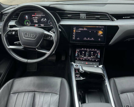 Ауди E-Tron, объемом двигателя 0 л и пробегом 75 тыс. км за 33700 $, фото 5 на Automoto.ua