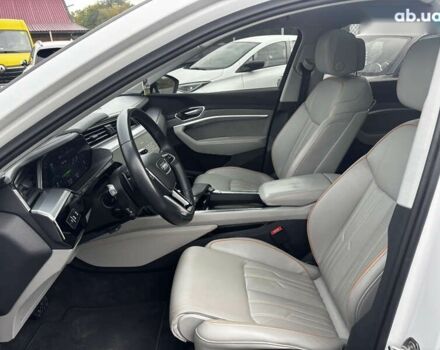 Ауди E-Tron, объемом двигателя 0 л и пробегом 101 тыс. км за 38500 $, фото 13 на Automoto.ua