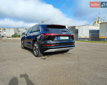 Ауди E-Tron, объемом двигателя 0 л и пробегом 56 тыс. км за 32000 $, фото 9 на Automoto.ua