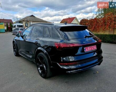 Ауди E-Tron, объемом двигателя 0 л и пробегом 73 тыс. км за 44700 $, фото 8 на Automoto.ua