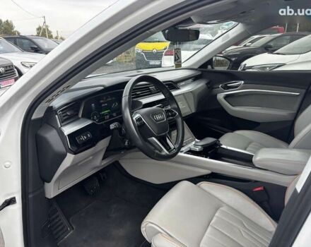 Ауди E-Tron, объемом двигателя 0 л и пробегом 101 тыс. км за 38500 $, фото 12 на Automoto.ua
