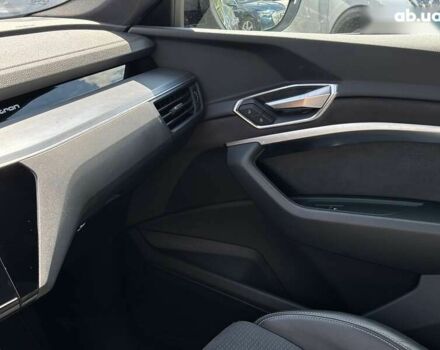 Ауди E-Tron, объемом двигателя 0 л и пробегом 115 тыс. км за 37600 $, фото 21 на Automoto.ua