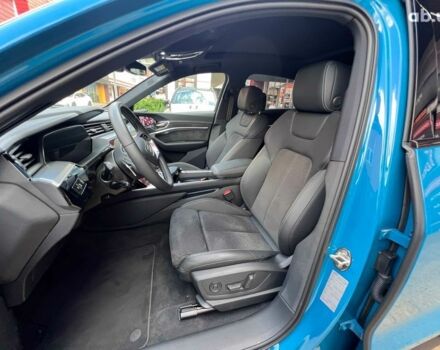 Ауди E-Tron, объемом двигателя 0 л и пробегом 2 тыс. км за 56000 $, фото 17 на Automoto.ua