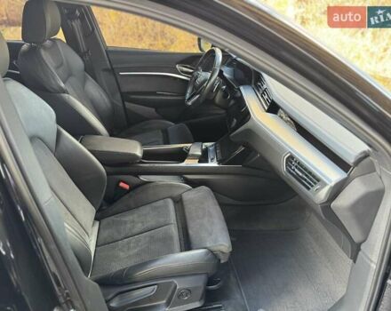 Ауди E-Tron, объемом двигателя 0 л и пробегом 65 тыс. км за 25599 $, фото 9 на Automoto.ua