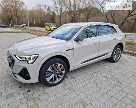 Ауді E-Tron, об'ємом двигуна 0 л та пробігом 29 тис. км за 51400 $, фото 3 на Automoto.ua