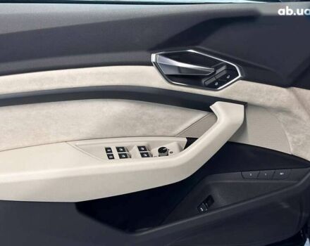 Ауди E-Tron, объемом двигателя 0 л и пробегом 69 тыс. км за 35000 $, фото 19 на Automoto.ua