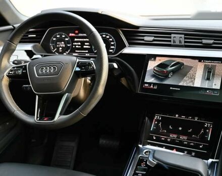 Ауди E-Tron, объемом двигателя 0 л и пробегом 88 тыс. км за 36625 $, фото 4 на Automoto.ua