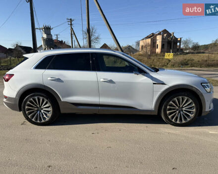 Ауді E-Tron, об'ємом двигуна 0 л та пробігом 129 тис. км за 28500 $, фото 8 на Automoto.ua