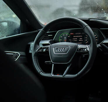 Ауді E-Tron, об'ємом двигуна 0 л та пробігом 81 тис. км за 34500 $, фото 16 на Automoto.ua