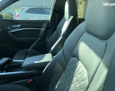 Ауди E-Tron, объемом двигателя 0 л и пробегом 30 тыс. км за 59665 $, фото 26 на Automoto.ua