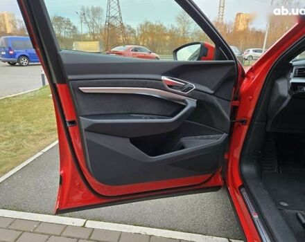 Ауди E-Tron, объемом двигателя 0 л и пробегом 130 тыс. км за 35488 $, фото 25 на Automoto.ua