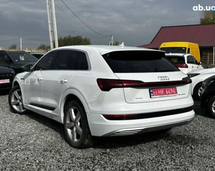 Ауди E-Tron, объемом двигателя 0 л и пробегом 101 тыс. км за 38500 $, фото 9 на Automoto.ua