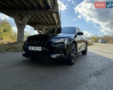 Ауди E-Tron, объемом двигателя 0 л и пробегом 65 тыс. км за 25599 $, фото 15 на Automoto.ua
