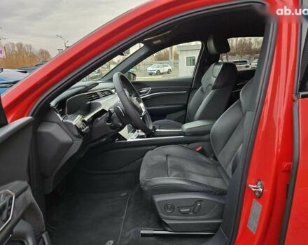 Ауди E-Tron, объемом двигателя 0 л и пробегом 130 тыс. км за 35488 $, фото 27 на Automoto.ua