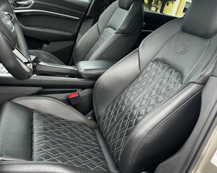 Ауди E-Tron, объемом двигателя 0 л и пробегом 34 тыс. км за 42300 $, фото 13 на Automoto.ua