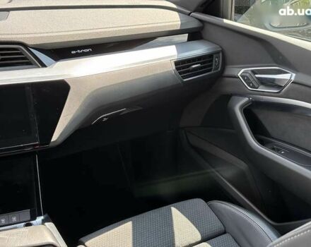 Ауди E-Tron, объемом двигателя 0 л и пробегом 115 тыс. км за 37600 $, фото 16 на Automoto.ua