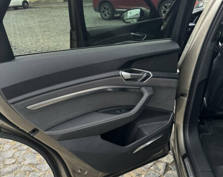 Ауди E-Tron, объемом двигателя 0 л и пробегом 34 тыс. км за 42300 $, фото 18 на Automoto.ua