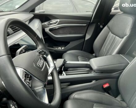 Ауди E-Tron, объемом двигателя 0 л и пробегом 42 тыс. км за 74120 $, фото 1 на Automoto.ua