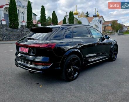 Ауди E-Tron, объемом двигателя 0 л и пробегом 73 тыс. км за 44700 $, фото 10 на Automoto.ua