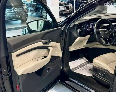 Ауди E-Tron, объемом двигателя 0 л и пробегом 69 тыс. км за 35000 $, фото 18 на Automoto.ua