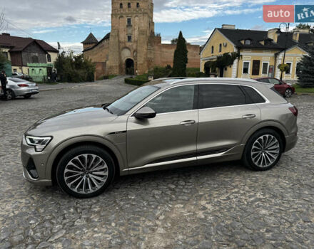 Ауди E-Tron, объемом двигателя 0 л и пробегом 34 тыс. км за 42300 $, фото 2 на Automoto.ua