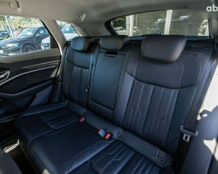 Ауди E-Tron, объемом двигателя 0 л и пробегом 120 тыс. км за 32900 $, фото 18 на Automoto.ua