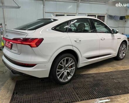 Ауди E-Tron, объемом двигателя 0 л и пробегом 82 тыс. км за 38400 $, фото 19 на Automoto.ua