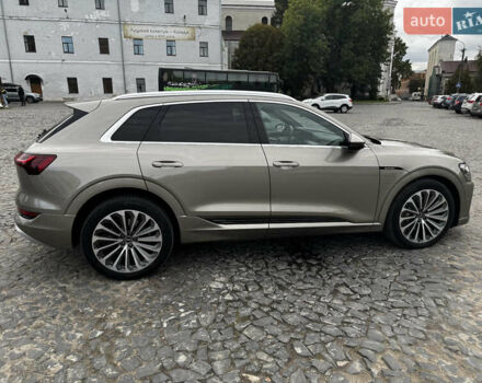 Ауди E-Tron, объемом двигателя 0 л и пробегом 34 тыс. км за 42300 $, фото 6 на Automoto.ua