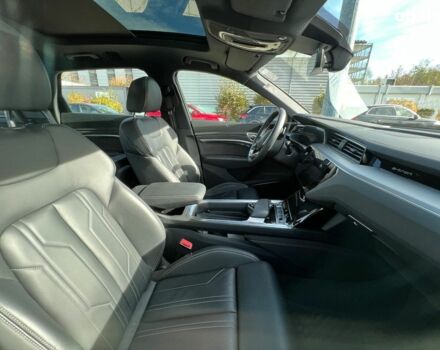 Ауді E-Tron, об'ємом двигуна 0 л та пробігом 26 тис. км за 64773 $, фото 3 на Automoto.ua