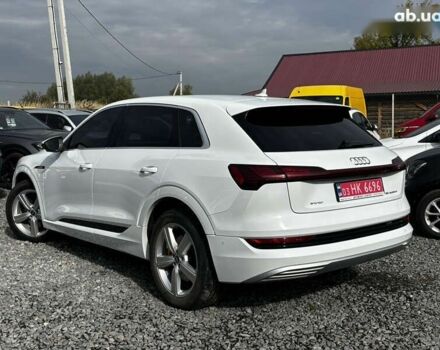 Ауди E-Tron, объемом двигателя 0 л и пробегом 101 тыс. км за 38500 $, фото 8 на Automoto.ua