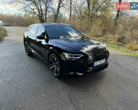 Ауди E-Tron, объемом двигателя 0 л и пробегом 65 тыс. км за 25599 $, фото 6 на Automoto.ua