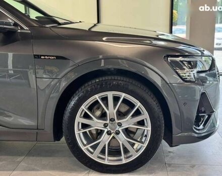 Ауди E-Tron, объемом двигателя 0 л и пробегом 72 тыс. км за 42200 $, фото 9 на Automoto.ua