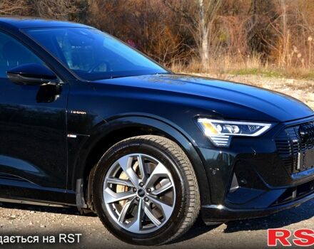 Ауди E-Tron 2021 в Днепре (Днепропетровске) на Automoto.ua Ауди E-Tron, объемом двигателя 1 л и пробегом 99 тыс. км за 36999 $, фото 2 на Automoto.ua